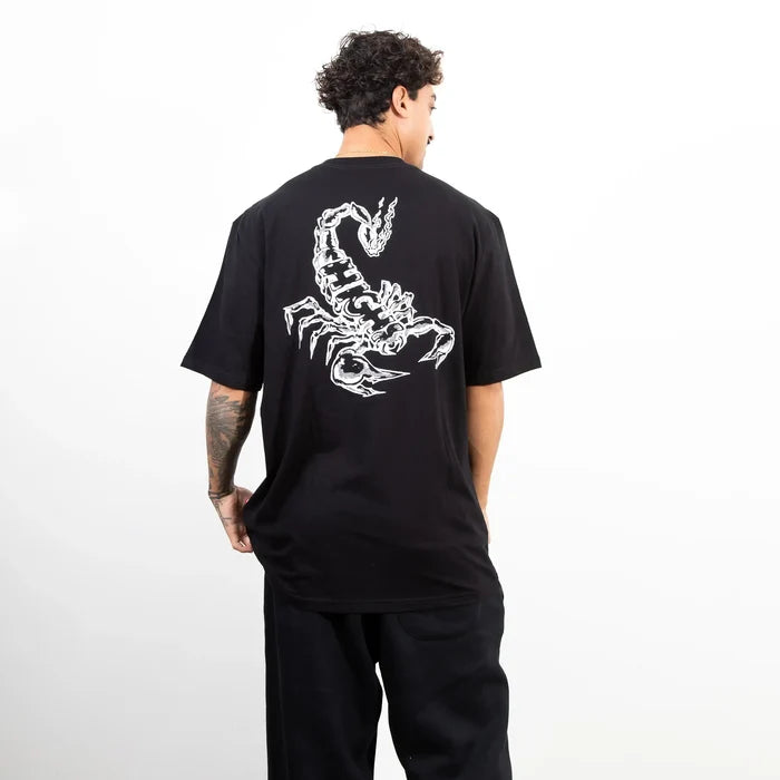 Tee Scorpion Black - Four Street