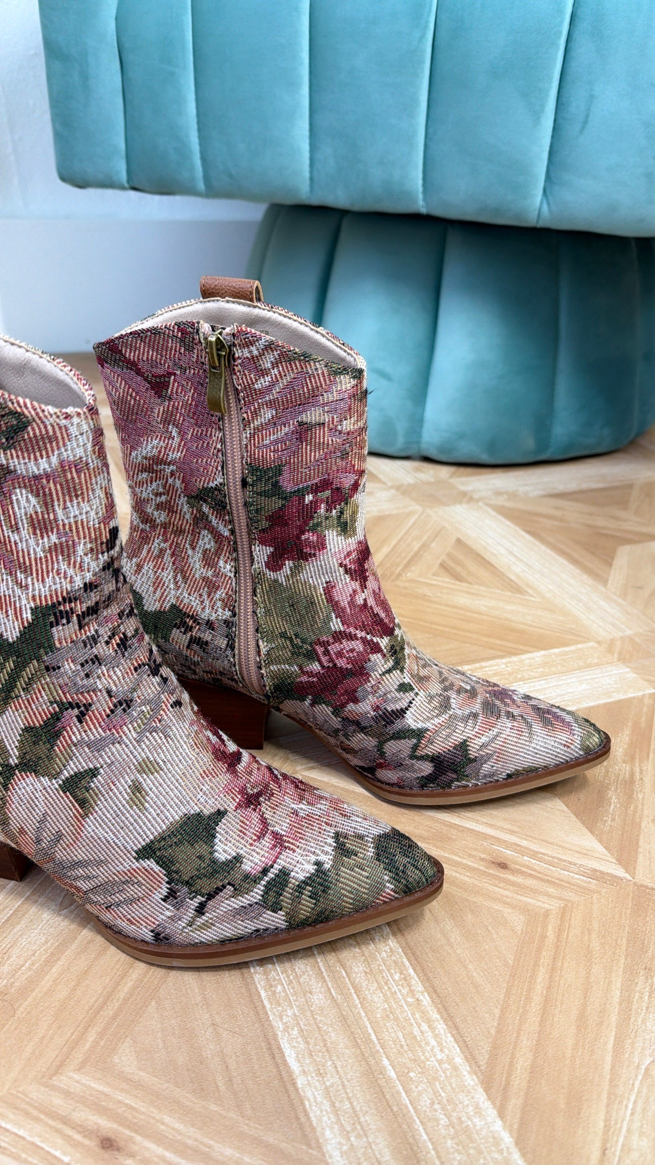 Dawes Tapestry Boots, Mauve