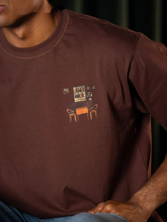 Camiseta Over Cena em Ladrilho