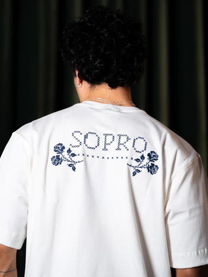 Camiseta Over Flores de Casa