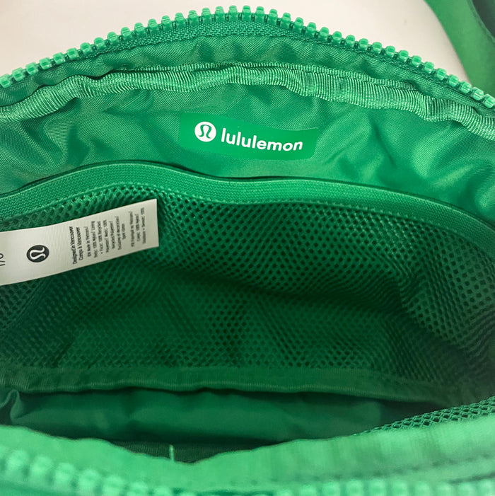 Kappa Delta lululemon Everywhere Belt Bag -  Gully Green
