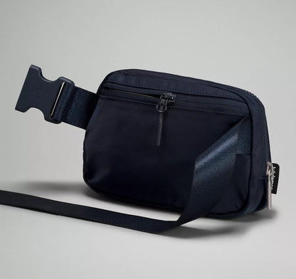 Sigma Delta Tau lululemon Everywhere Belt Bag - True Navy