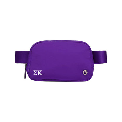 Sigma Kappa lululemon Everywhere Belt Bag - Court Purple
