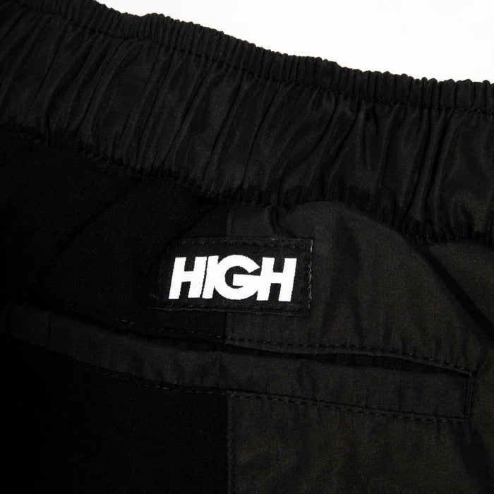 Trail Shorts Black - Four Street
