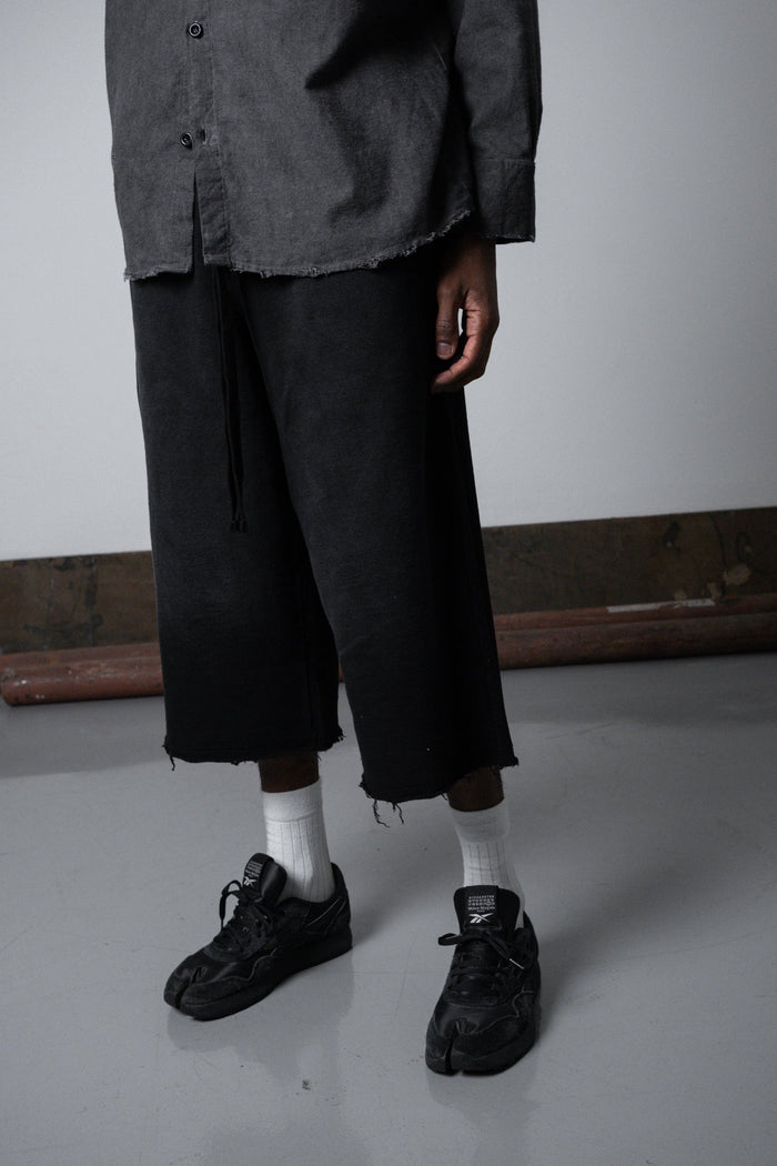 UNF LOOSE SWEATSHORTS - BLACK